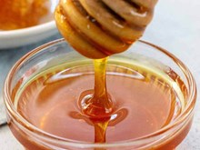 মৌৰসৰ ঔষধি গুণ, উপকাৰিতা, ব্যৱহাৰ আদি (Benefits of Honey, Side Effects And Uses)