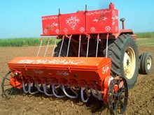 Modern Agri Machinery – কম সময়ত কৃষিত দুগুণ লাভ পাবলৈ এই কেইটা যন্ত্ৰ ব্যৱহাৰ কৰক Modern Agri Machinery – কম সময়ত কৃষিত দুগুণ লাভ পাবলৈ এই কেইটা যন্ত্ৰ ব্যৱহাৰ কৰক