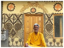 গৰু গোবৰ ব্যৱহাৰ কৰি নিৰ্মাণ কৰা এটা জৈৱিক ঘৰ, এচি অবিহনেও ঠাণ্ডা হৈ থাকে ঘৰটো!