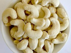Know all about the cashew nuts in assamese benefits and ferming