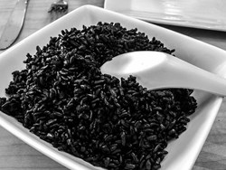 10 Impressive health benefits of eating black rice