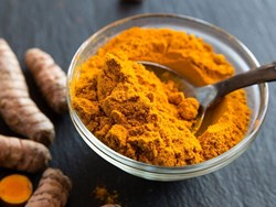 Five easy ways to check turmeric adulteration