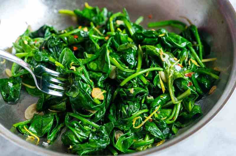 Eating too much spinach May harmful to health