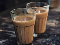 Don't  eat these foods with tea