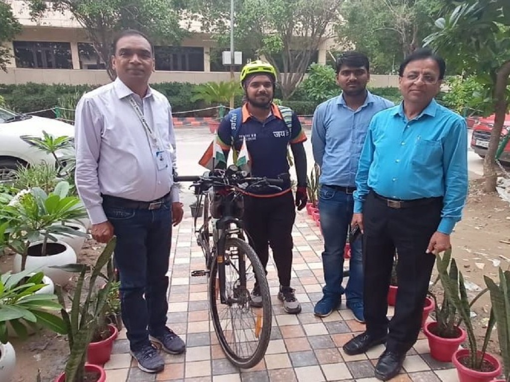 he Bicycle Man of Indian Agriculture Neeraj Prajapati
