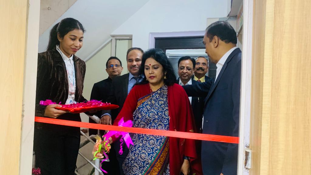 IAS Dr Vijaya Lakshmi Nadendla inaugurates India's first FPO call Centre by cutting ribbon